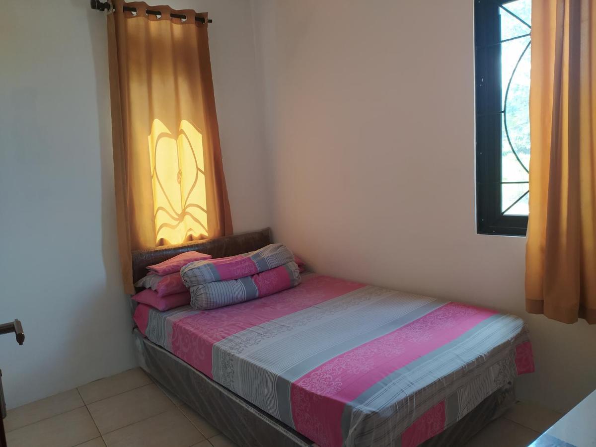 Villa Beverly Lembang Exterior photo
