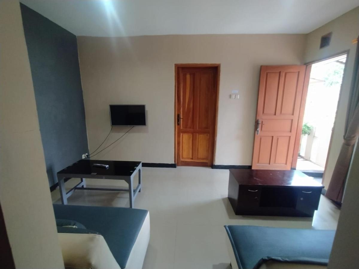 Villa Beverly Lembang Exterior photo