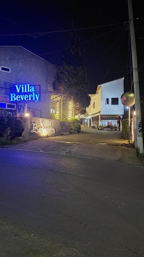 Villa Beverly Lembang Exterior photo